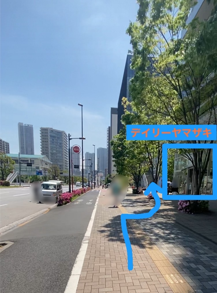 豊洲デイリーヤマザキの近く豊洲西小学校の晴海通り側